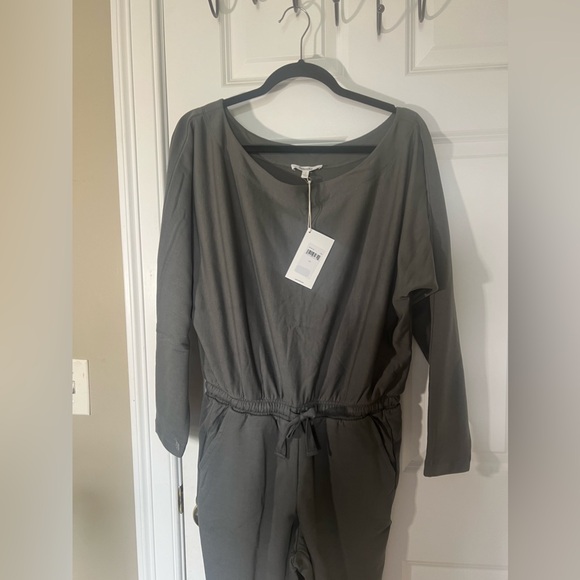 Splendid one piece jumpsuit! L NWT - Picture 9 of 10